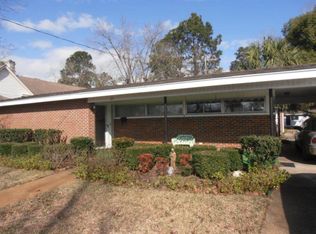 82 W Weaver St, Baxley, GA 31513