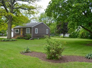 1N038 Woods Ave, Wheaton, IL 60187