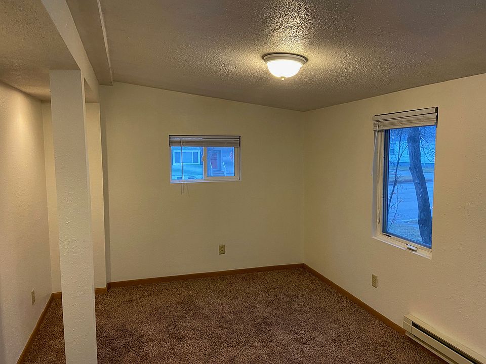 1st image of 302 E D Ave #1