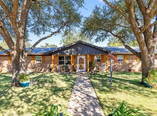 202 Poco St, Bangs, TX 76823