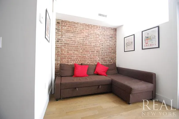 Rented by REAL New York | media 15