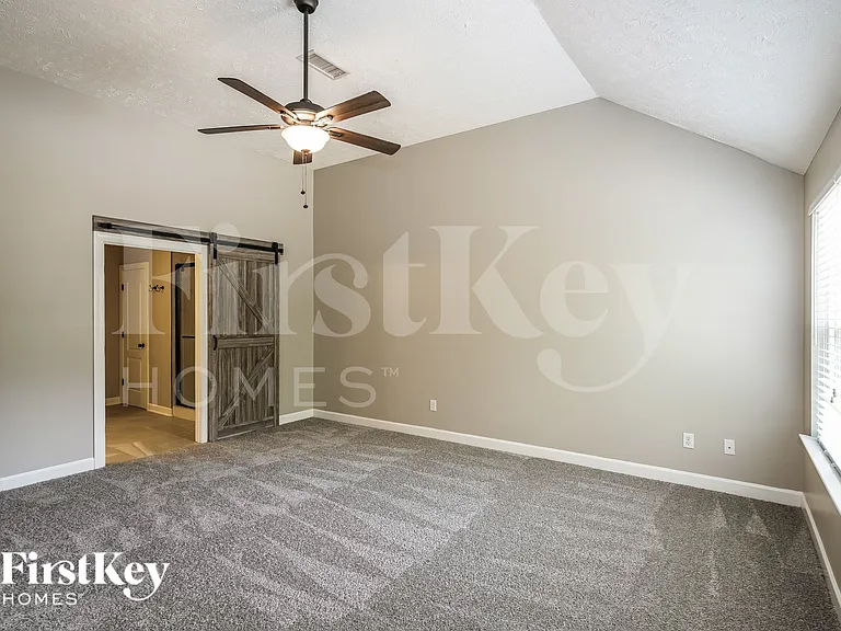 6935 Calderwood Dr — Photo 9