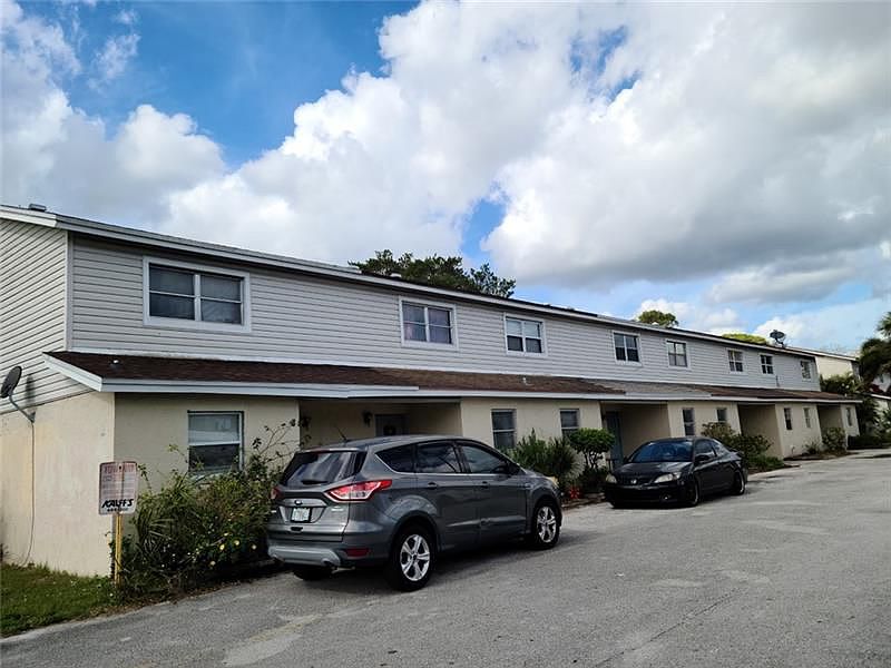 1st image of 1902 Havana Ave #13