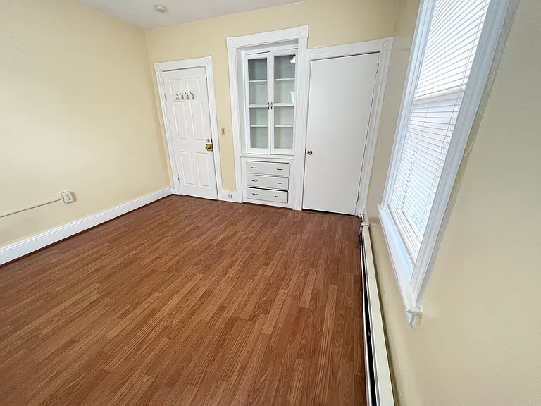 85 Vinton St #ALL INCL RM — Photo 2