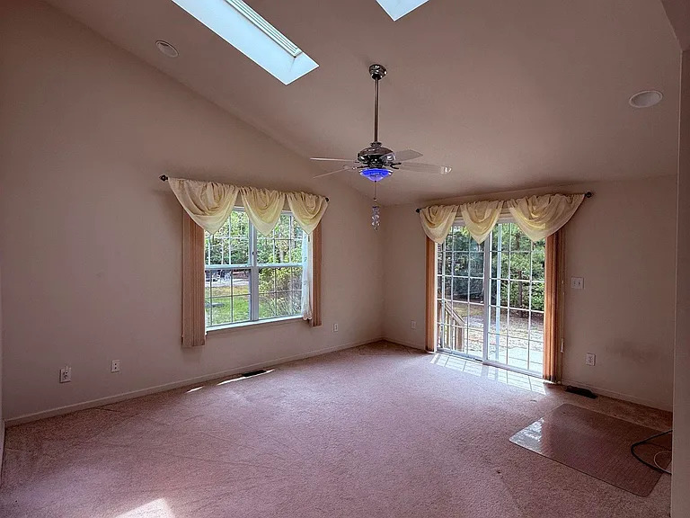 2 Club House Ln — Photo 12