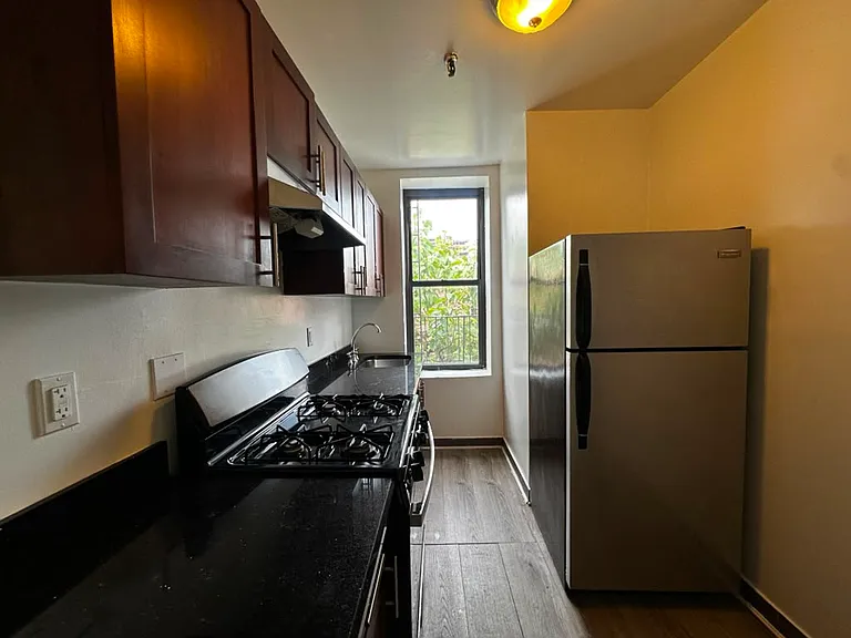 311 Baltic St #4C — Photo 6