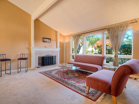 2nd image of 12625 SE 75th Pl