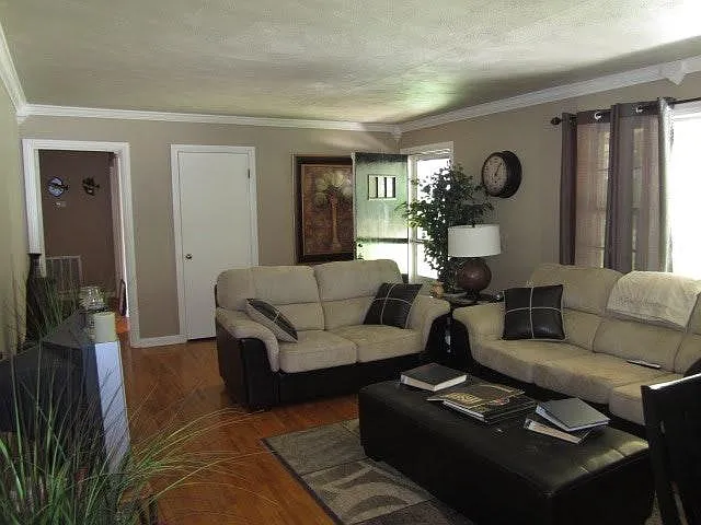 1112 Dogwood Dr — Photo 7