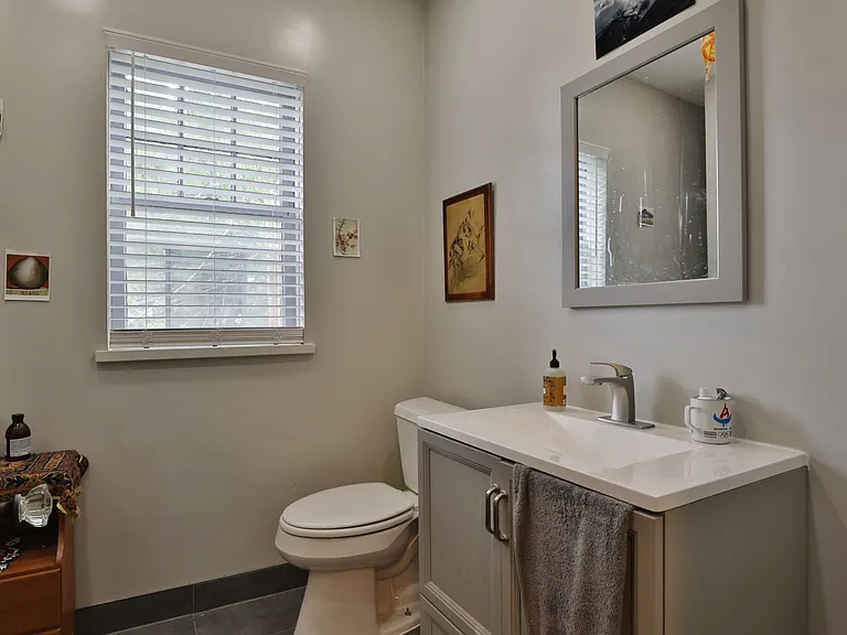 2120 Iuka Ave — Photo 3