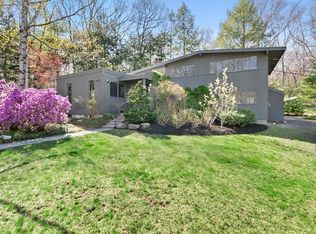 8 Gould Rd, Lexington, MA 02420