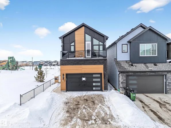 132 29th St NW, Edmonton, AB T6T 2H3