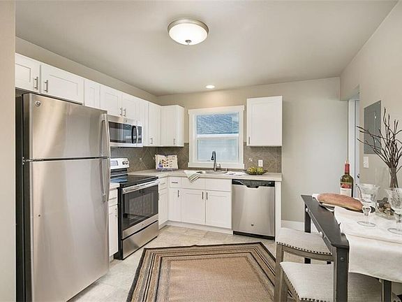 4th image of 1236 Avenue D APT 3
