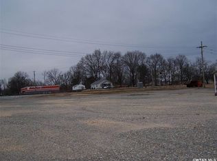 1008 S 1st St, Milan, TN 38358