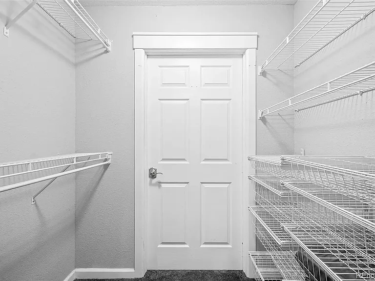 1641 Ames Ct — Photo 10