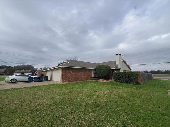 5th image of 1701 Blake Dr