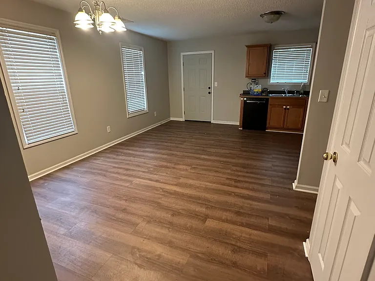 148 Milford Dr — Photo 10