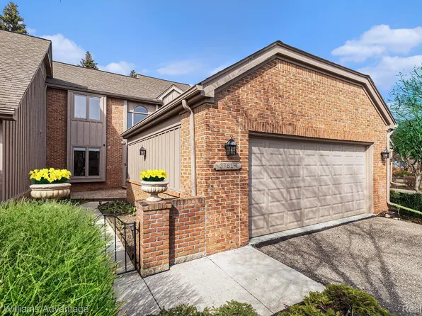 37614 Amber Dr, Farmington, MI 48331