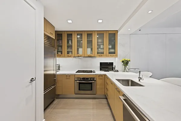 Sold by Nest Seekers International | media 16