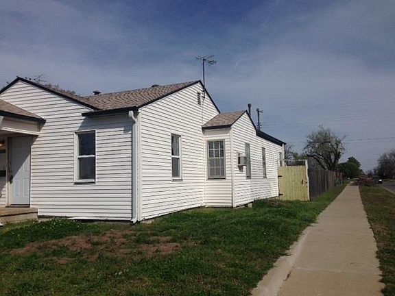 2nd image of 1201 SW 48th St