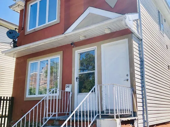 241 Lockman Ave, Staten Island, NY 10303