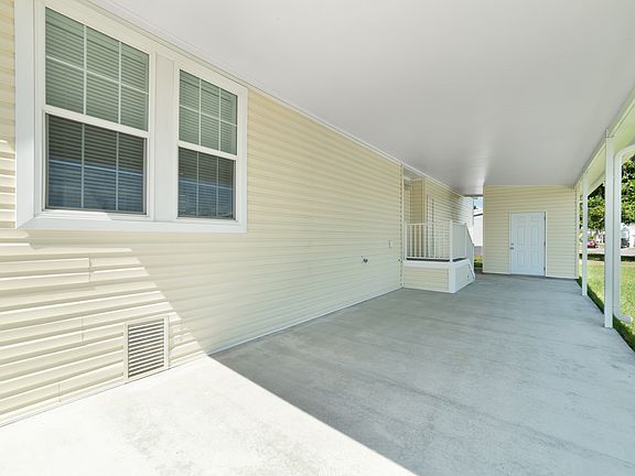 2nd image of 232 Waterbury Ct