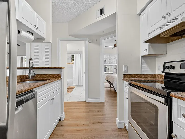 3212 Tuscany Way #3212 — Photo 18