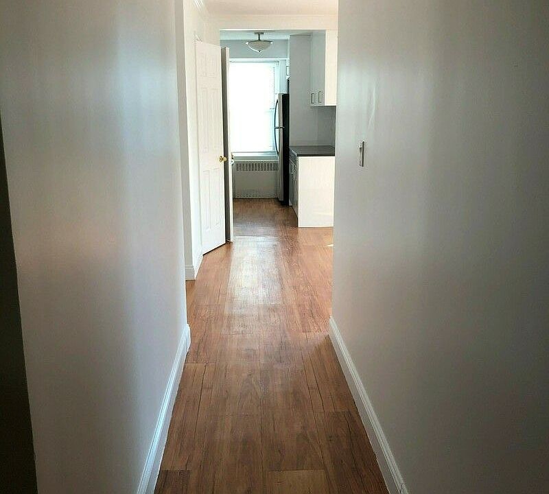 1st image of 747 10th Ave APT 19D