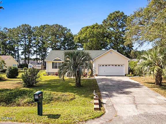 3rd image of 92 Plantation Drive SW