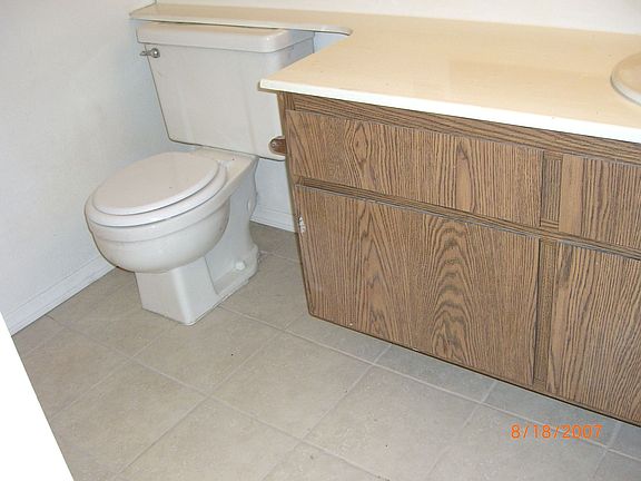 4th image of 13880 Sayre St Unit 3