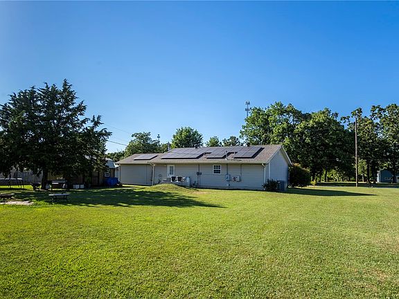 5th image of 12491 Oak Knoll Cir
