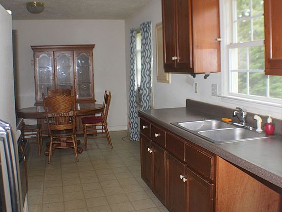 3rd image of 381 Virgilina Cir
