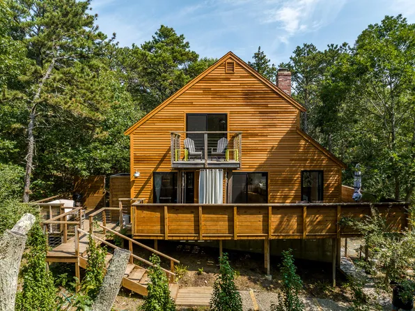 215 Gull Pond Road, Wellfleet, MA 02667