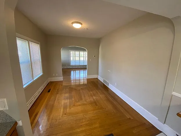 5 bed, 1750 sqft, $4,500 — Photo 2