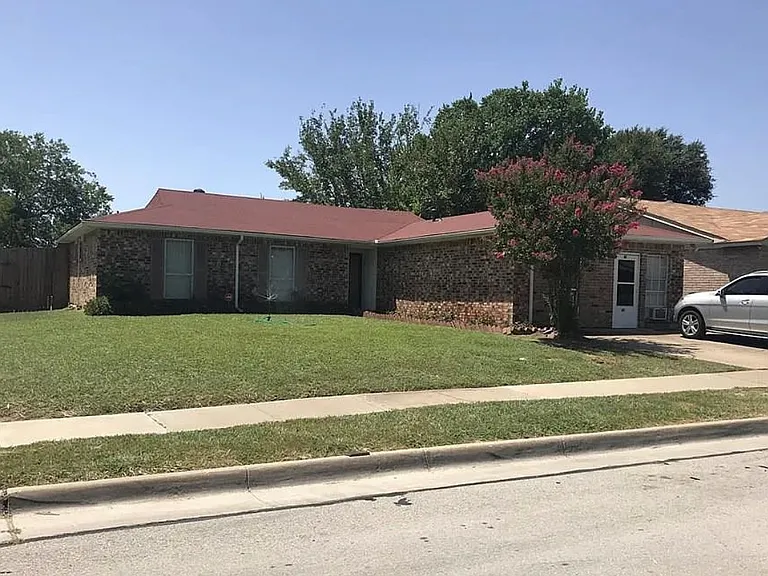 210 Nettletree St — Photo 4