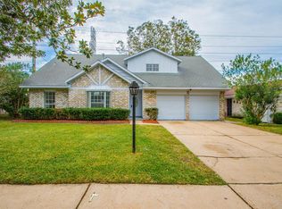 10406 Amblewood Dr, Houston, TX 77099