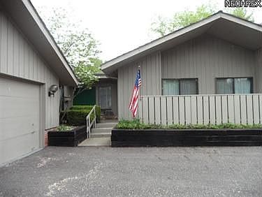 1st image of 391 Knollwood Dr