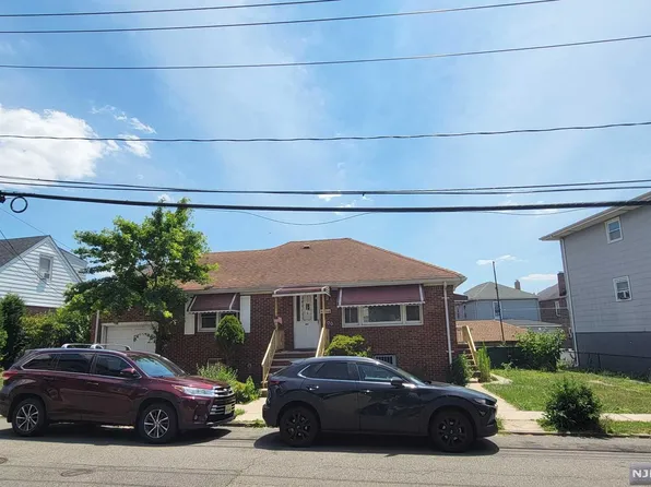 100 Hamilton Ave, Fairview, NJ 07022