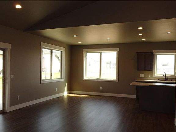 3rd image of 4637 Silver Creek Trl