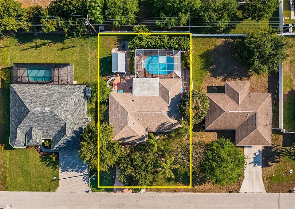 1st image of 138 SE 30th St