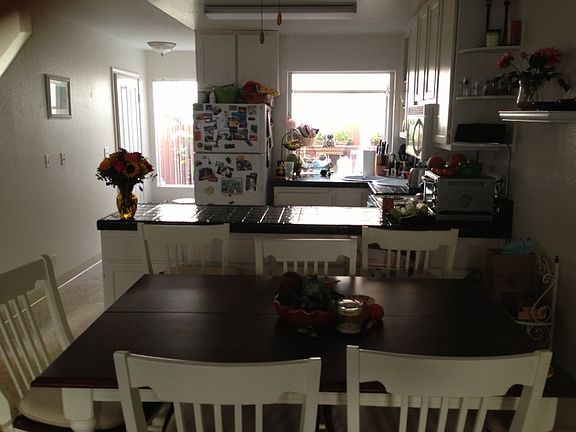 Kitchen Dining Area