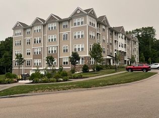 Pennington Crossing, Walpole, MA 02081
