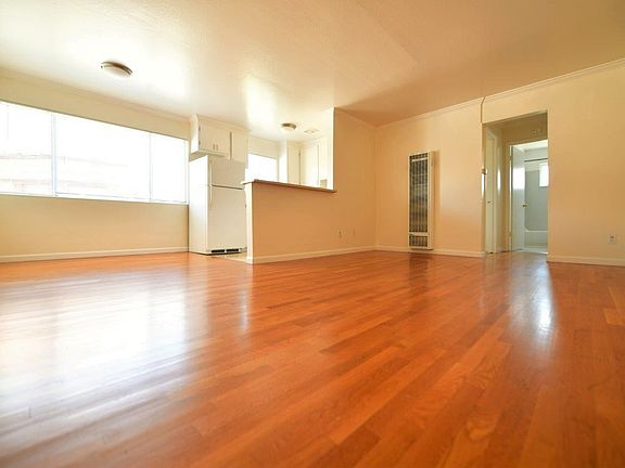 4th image of 434 E 17th St #307
