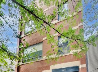 1811 W 17th St #202, Chicago, IL 60608
