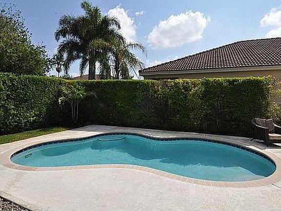 2nd image of 940 Sunflower Cir