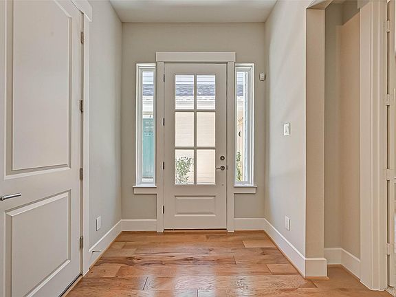 3rd image of 67 Thorpe Ln