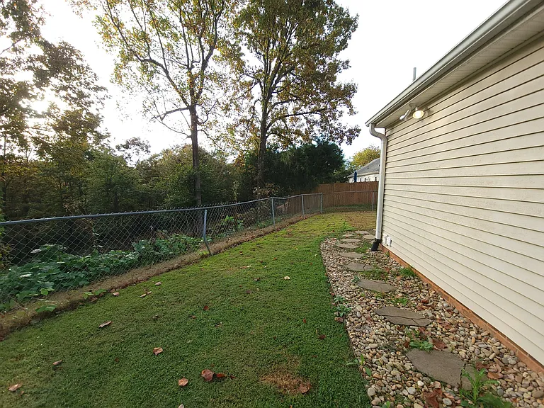 324 Weeping Willow Dr — Photo 20