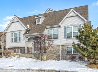 170 Sype Dr, Carol Stream, IL 60188