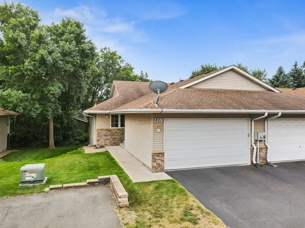 821 White Oak Ct, New Brighton, MN 55112