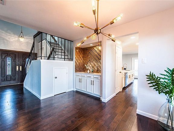 4th image of 3117 Abbey Ct