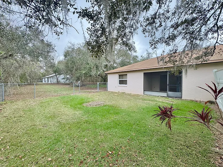 3228 Courtney Dr — Photo 30